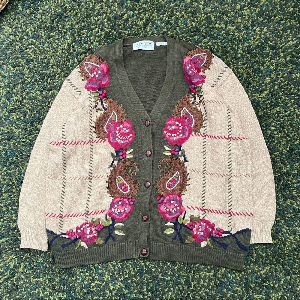 Jantzen Woman Vintage Hand Embroidered Cardigan (no size tag, see measurements)